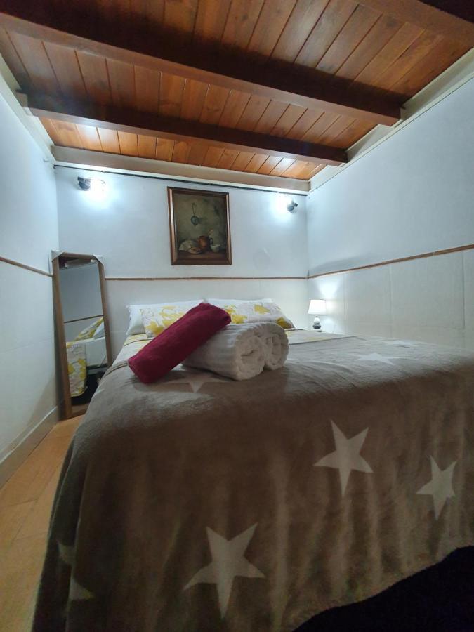 Airbhouse Private Rooms & Apartments Siviglia Esterno foto