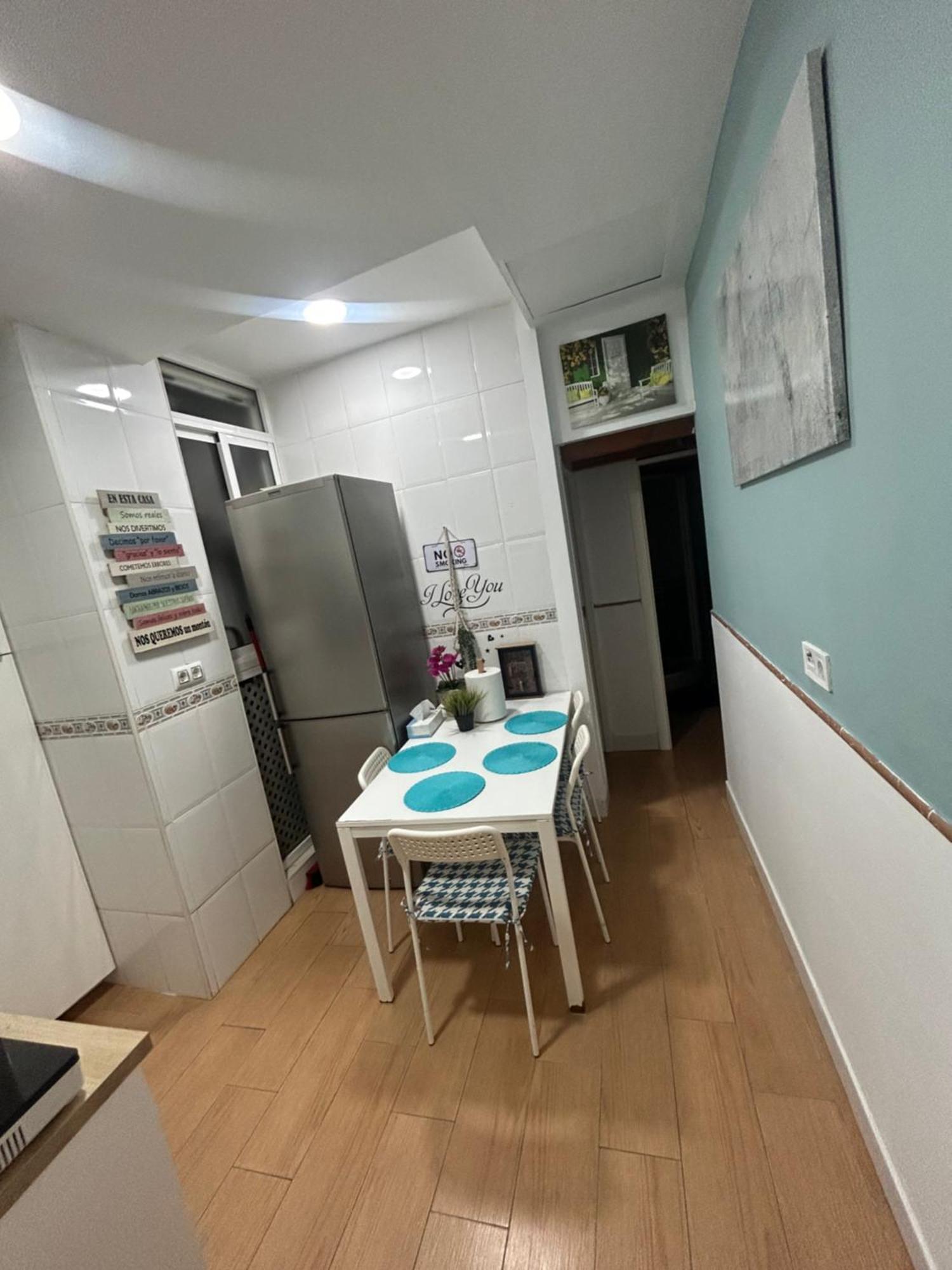 Airbhouse Private Rooms & Apartments Siviglia Esterno foto